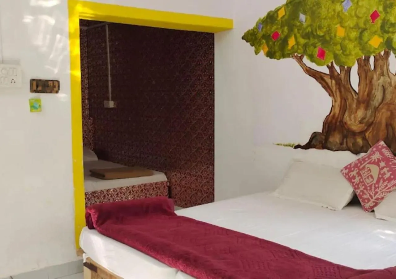 Hostelavie فاراناسي فندق