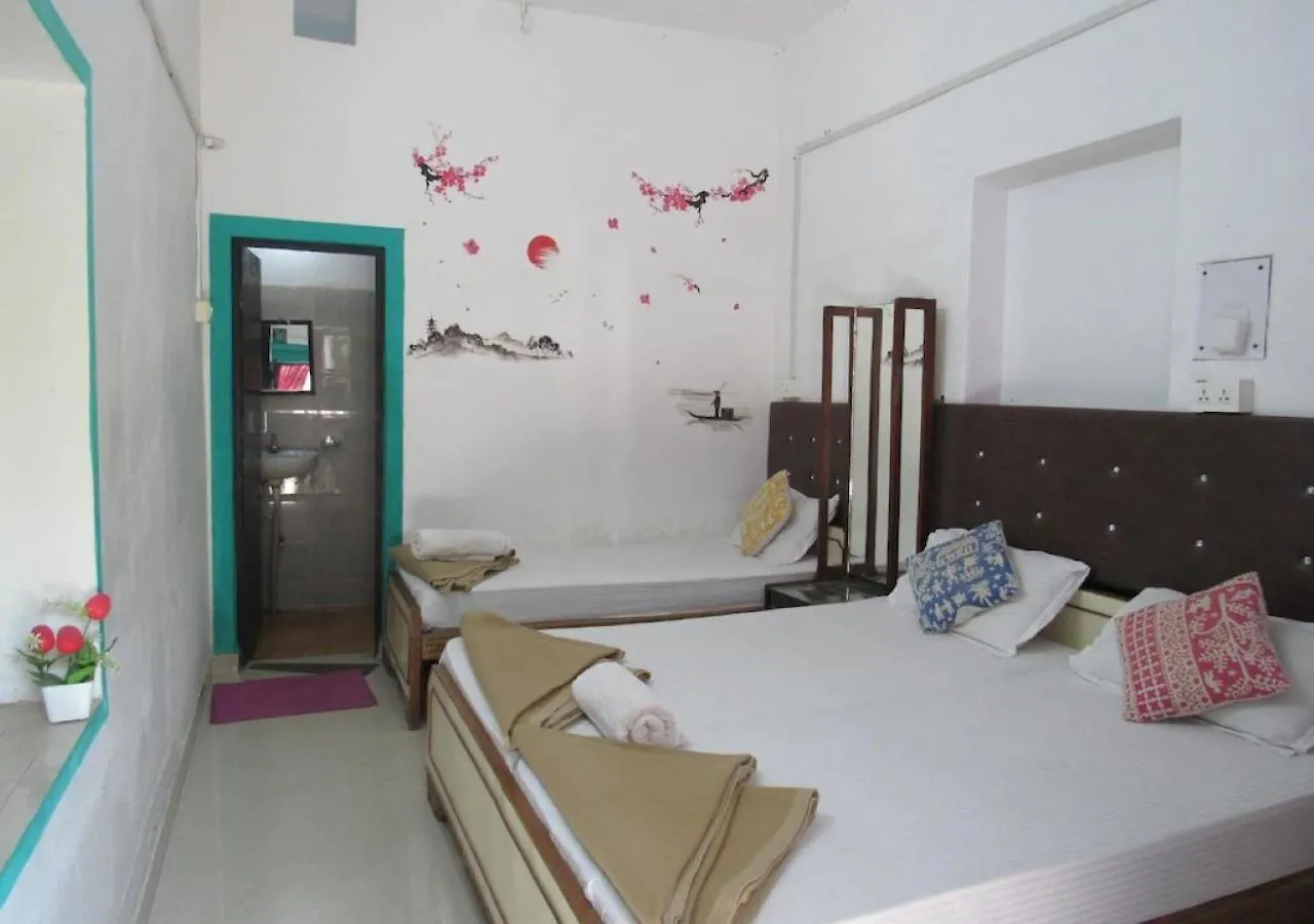 Hostelavie فاراناسي 4*,